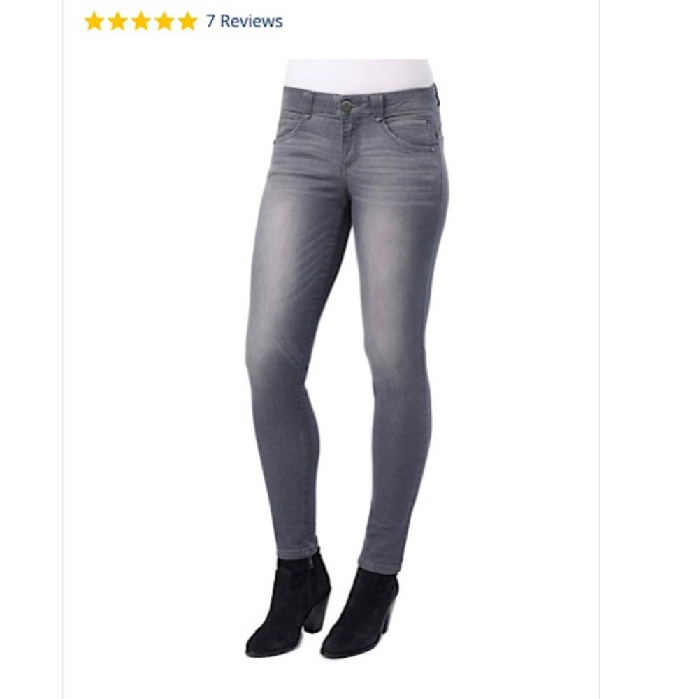 Democracy jeans w/ extra stretch in the waist band